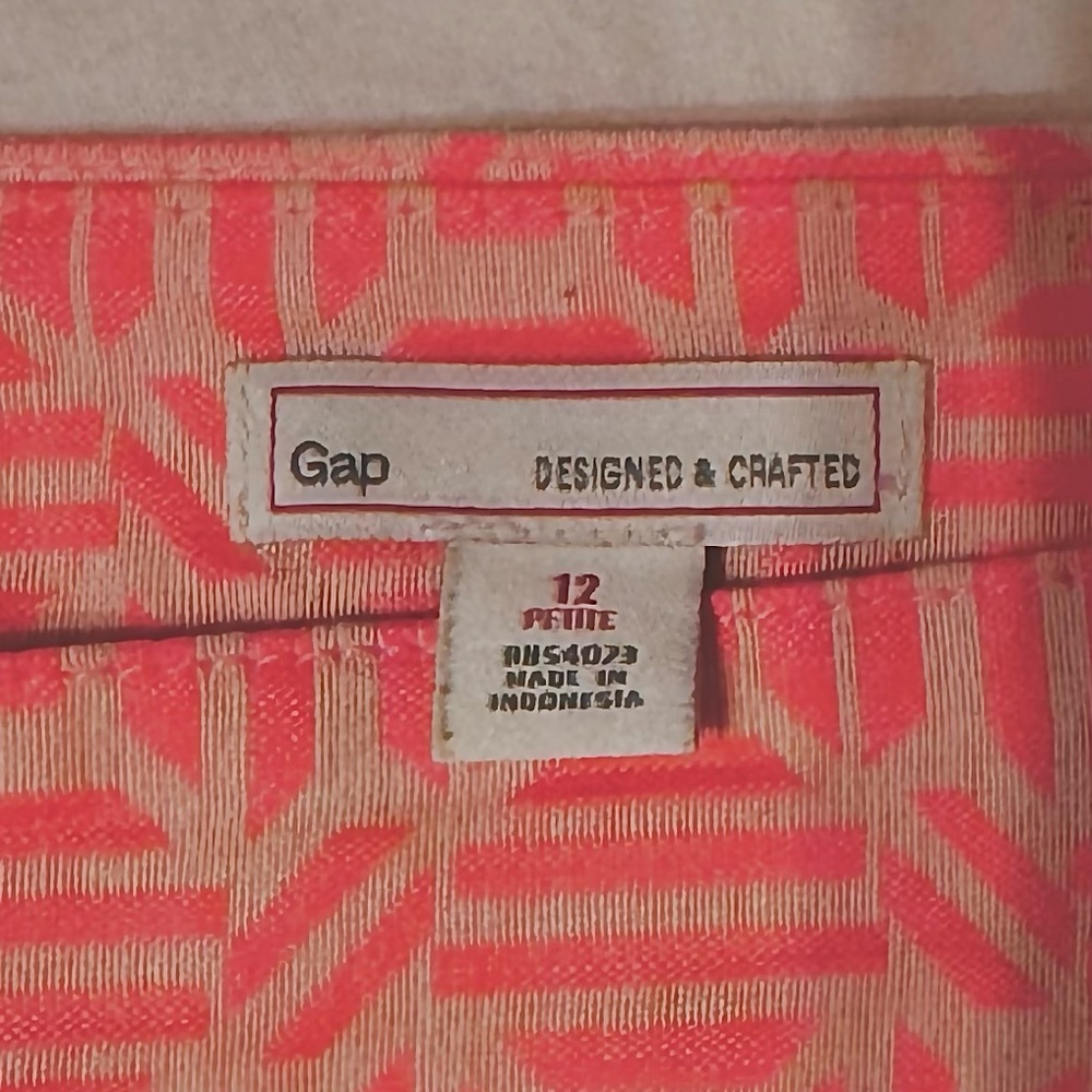 GAP Bright Coral Flattering Miniskirt - Picture 4 of 4